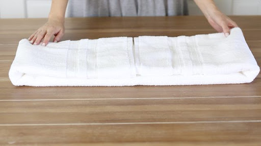 3 Cách gấp khăn tắm trong khách sạn đẹp gọn gàng, đơn giản